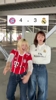 日本拜仁女球迷在皇马女球迷面签疯狂庆祝，但颜值好像是输了