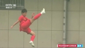 旋风腿庆祝!U16男足小角度爆射韩国队,贺炜:这射门还是传中